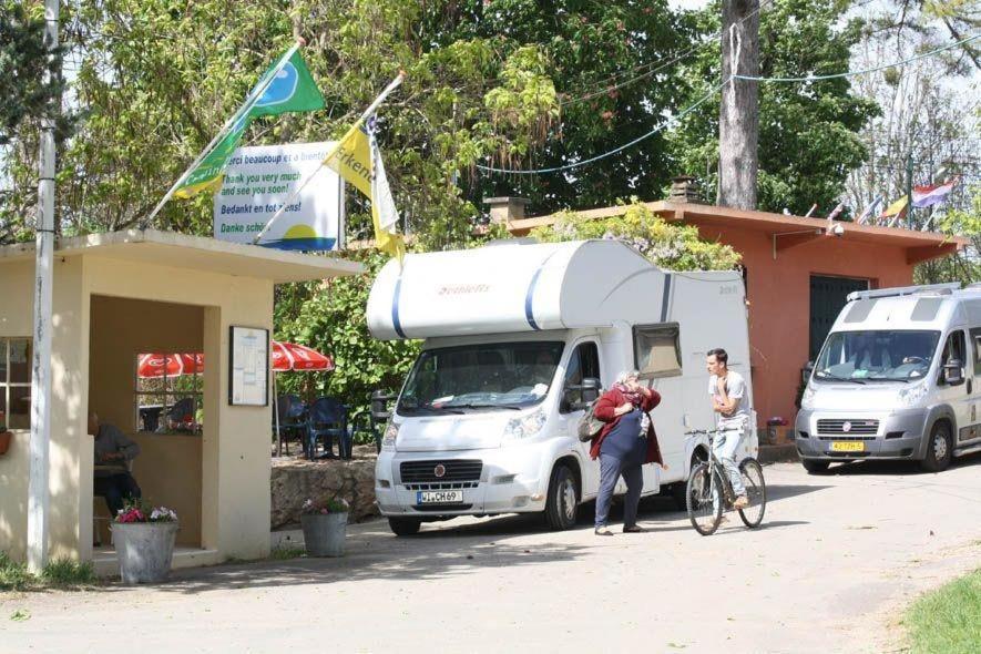 Camping Aux Rives Du Soleil Pont-de-Vaux Buitenkant foto